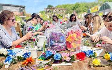 floral wreath making hen party