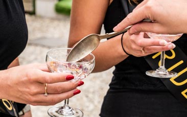 mobile gin tasting hen party