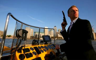 james bond thames experience hen party