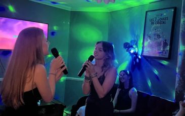 bottomless karaoke hen party
