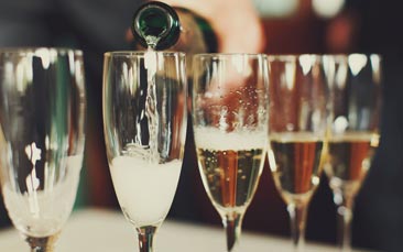 bottomless prosecco hen party