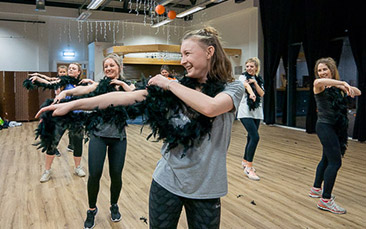 burlesque lessons hen party