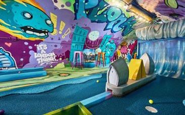 crazy golf - plonkers package hen party