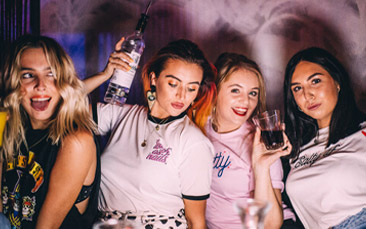gin cocktail making hen party