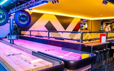 king pins games and drinks hen party