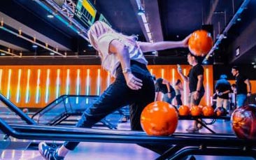king pins games and drinks hen party