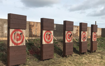 knife and axe throwing hen party