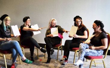 mobile life drawing hen party