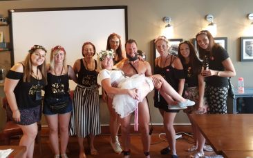 life drawing hen party