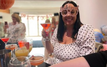 mobile bottomless brunch hen party