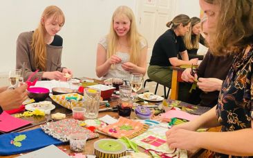 mobile clutch-bag upcycling workshop hen party