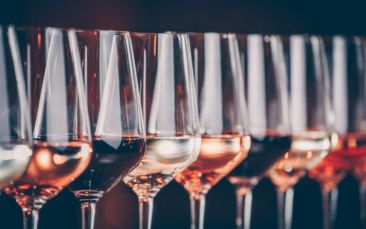 mobile vinotelle experience hen party