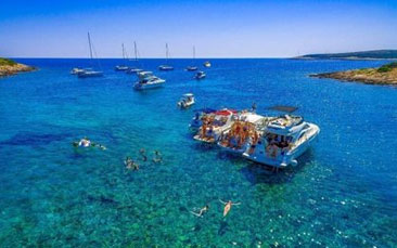 private speedboat trip to Hvar hen party