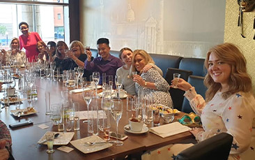 prosecco brunch hen party