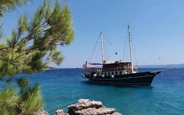 sailing cruise hen party