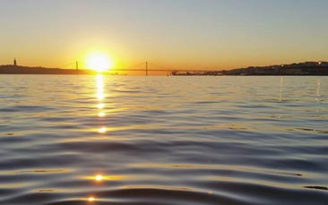 sunset cruise hen party