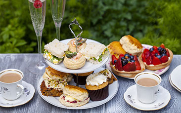 afternoon tea and punting