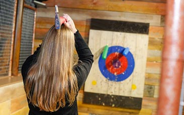 axe throwing hen party