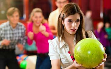 tenpin bowling hen party activity