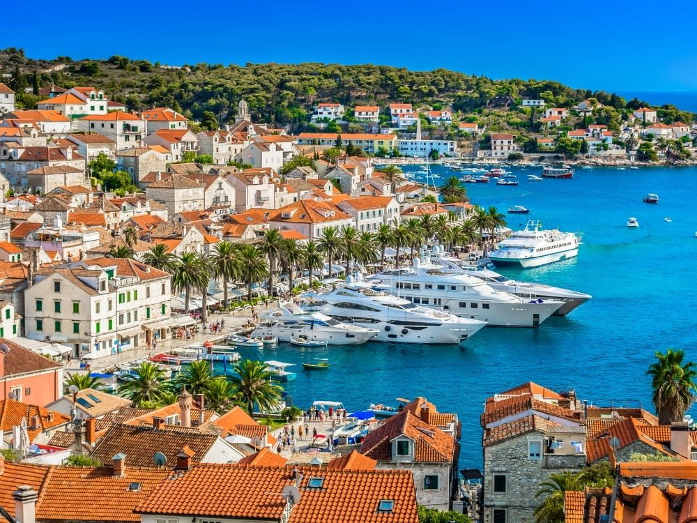 Hvar Hen Do