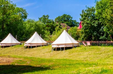 How to go hen party glamping