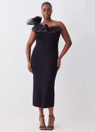 Black hen do midi dress with ruched single strapp. One shoulder design