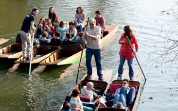 punting hen party activity